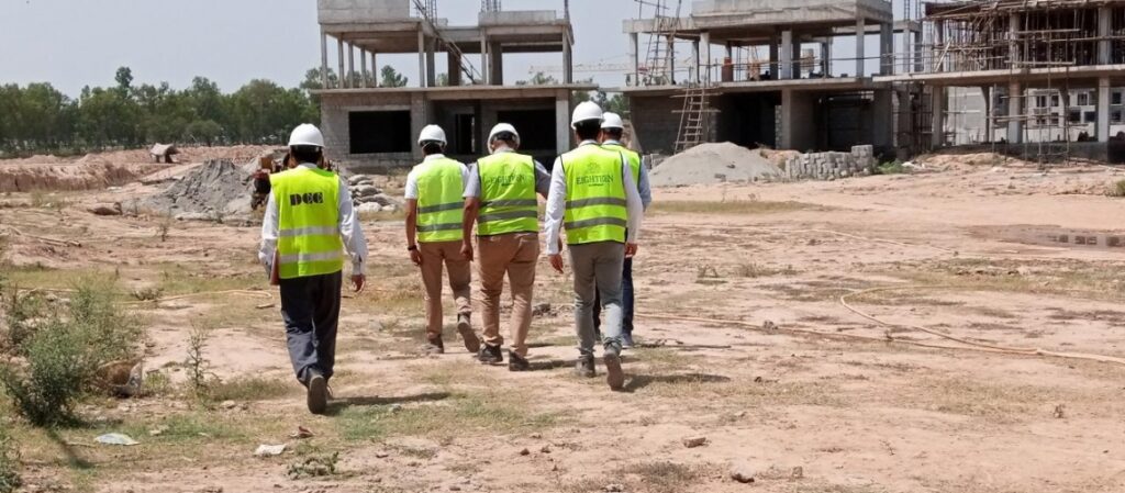 Building Dreams: The Comprehensive Guide to Choosing the Right Construction Company