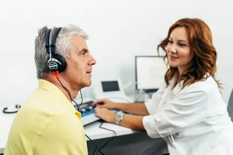 How to Choose Between Analog and Digital Private Hearing Aids
