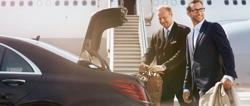 Airport Transfers Oxford – Premier Chauffeur Service with IZ