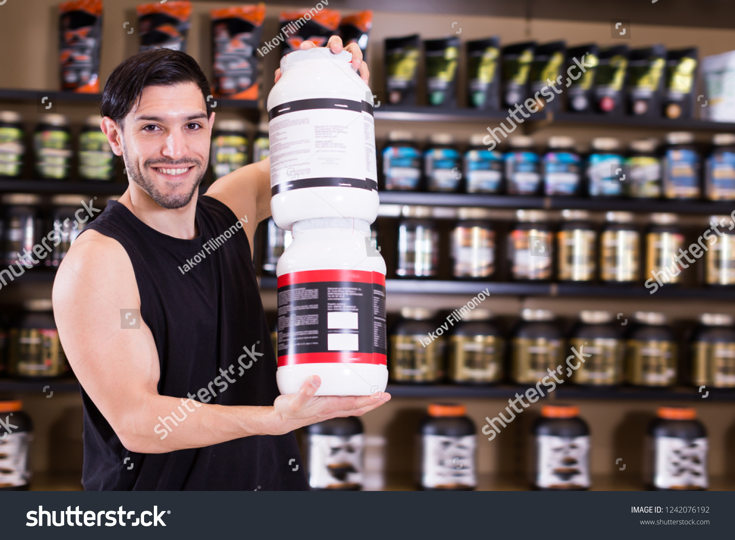 The Men’s Health Supplements to Stay Fit, Strong, and Focused