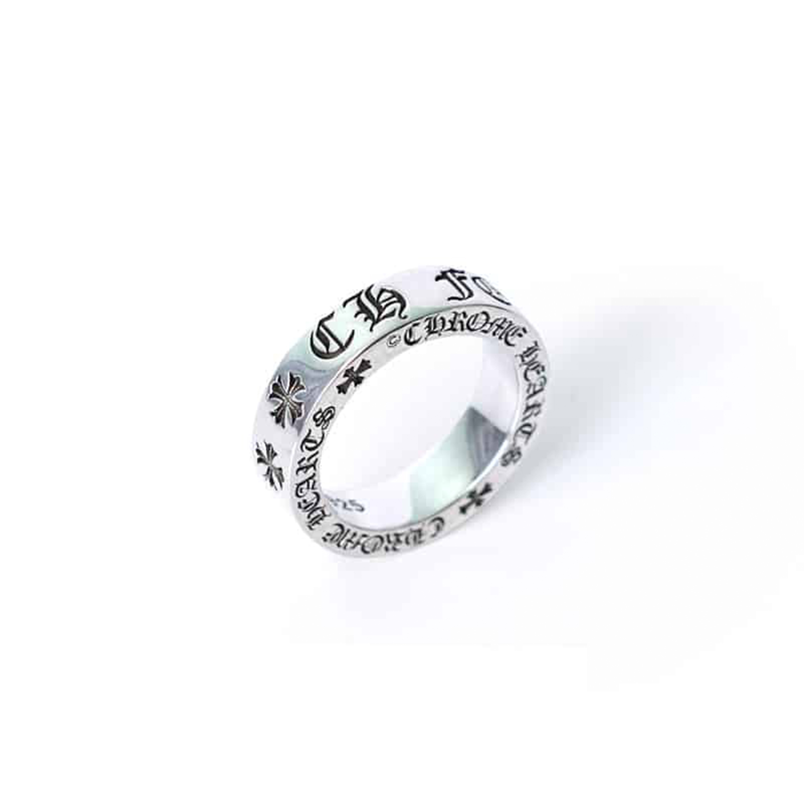 “Chrome Hearts Ring: A Timeless Statement of Luxury and Styl