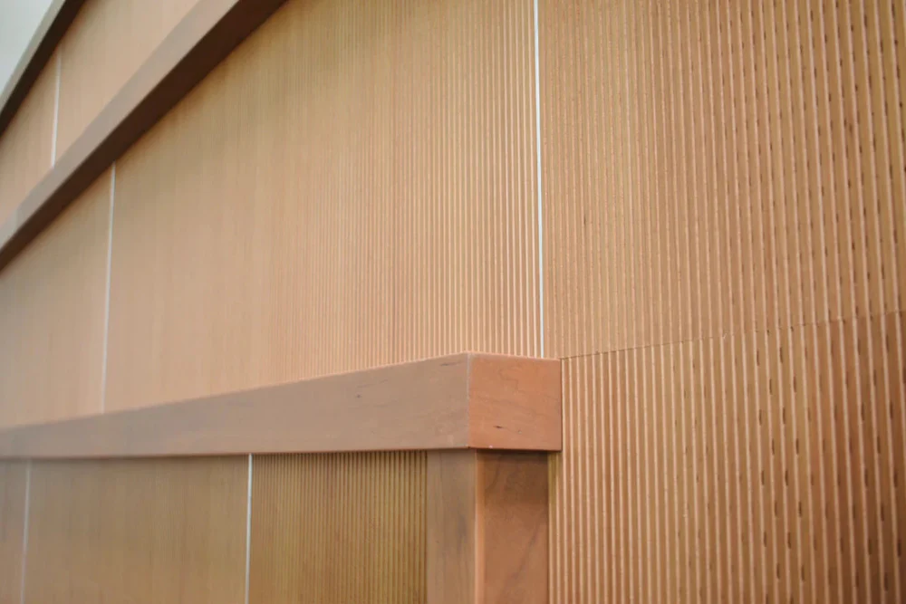 The Impact of Grooved Ceiling Acoustic Panels on Room Aesthe