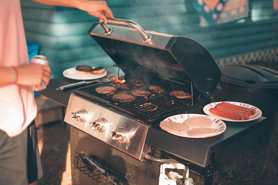 How a Gas Griller for Sale and Popcorn Machine for Sale Can Transform Your Outdoor Party Setup