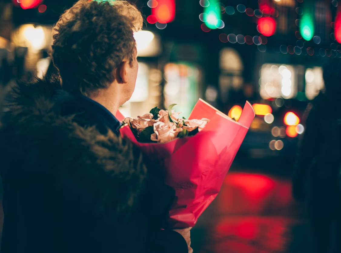 7 Flowers for Your First Date