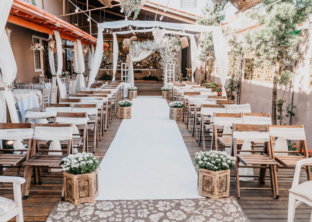 The Best Flowers for a Luxurious Wedding Decor