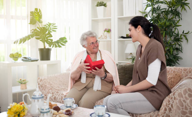 Exploring the Benefits of In-Home Assisted Living for Seniors