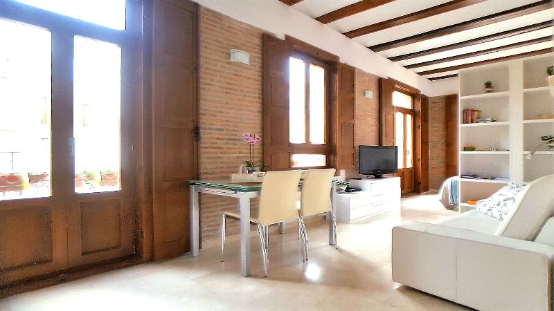 Villa Argentina: A Slice of Tranquility and Luxury