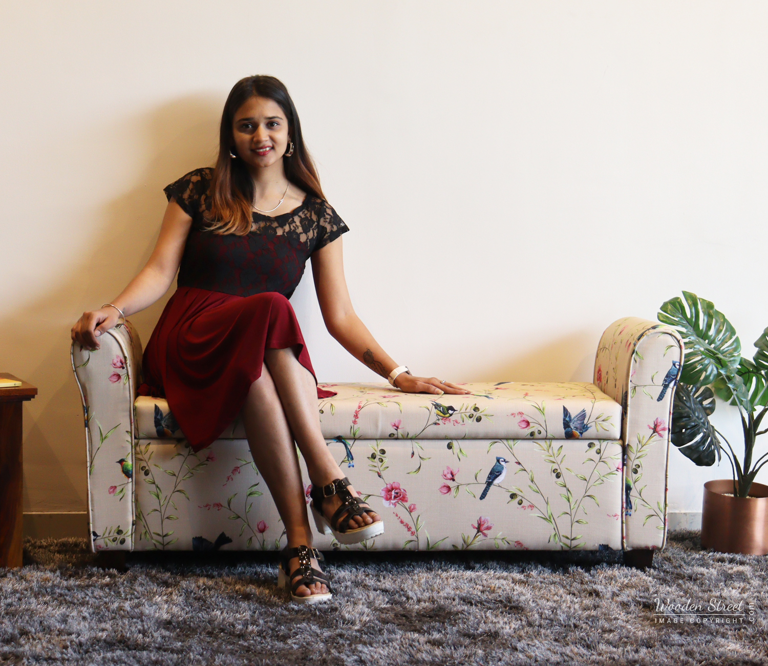 Cozy & Chic: Wooden Benches for the Perfect Living Room Look
