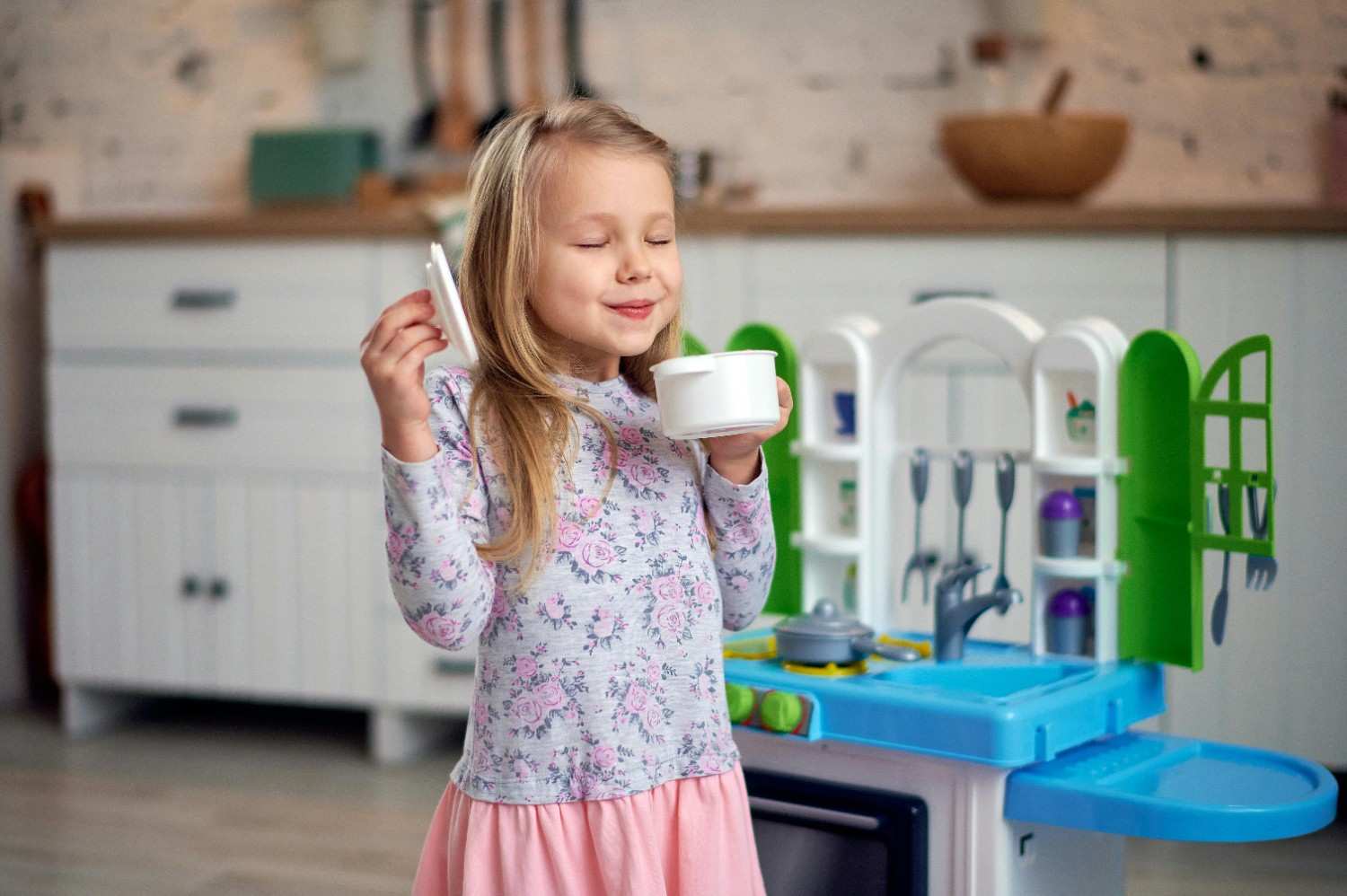 Why a Kids Wooden Kitchen Set is a Must-Have Toy