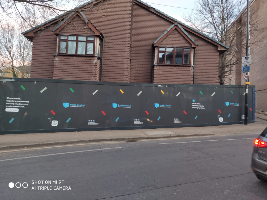 Event Countdown: Hoarding Signage that Sparks Excitement