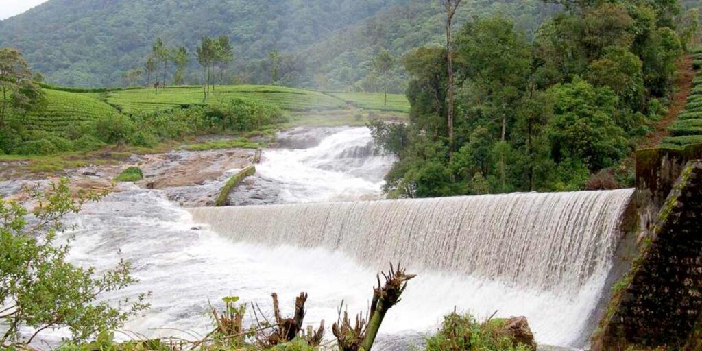 Pallivasal Munnar: A Escape in Kerala’s Misty Highlands