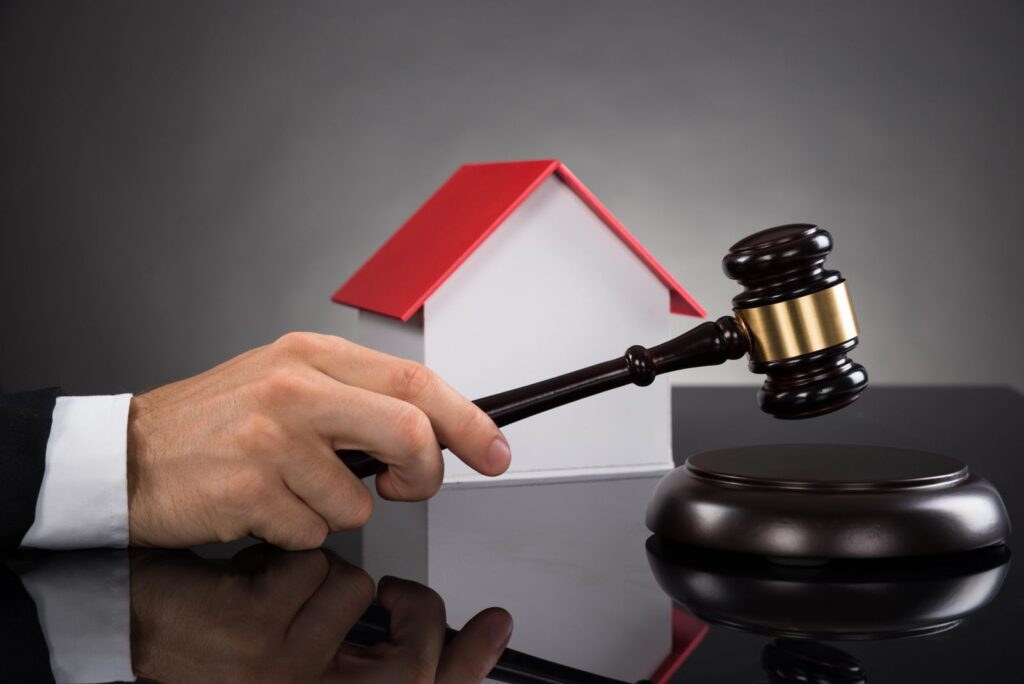 How Real Estate Lawyers in Dubai Make Investment Safer