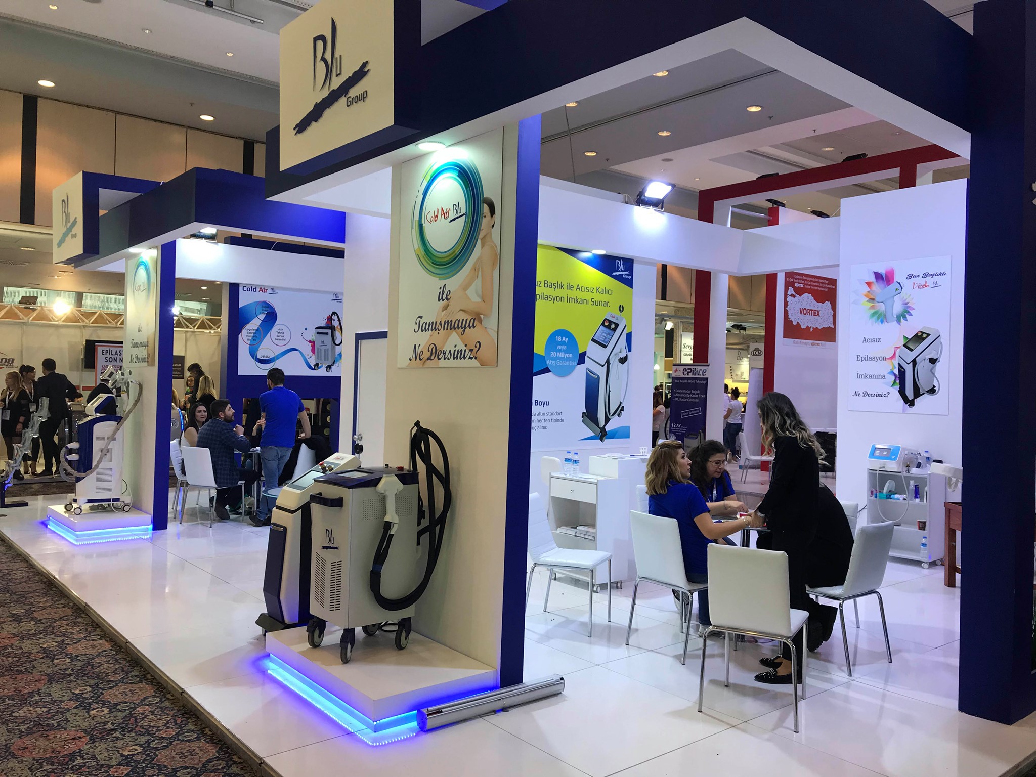 Enhance Your Booth with Stunning Display Stands