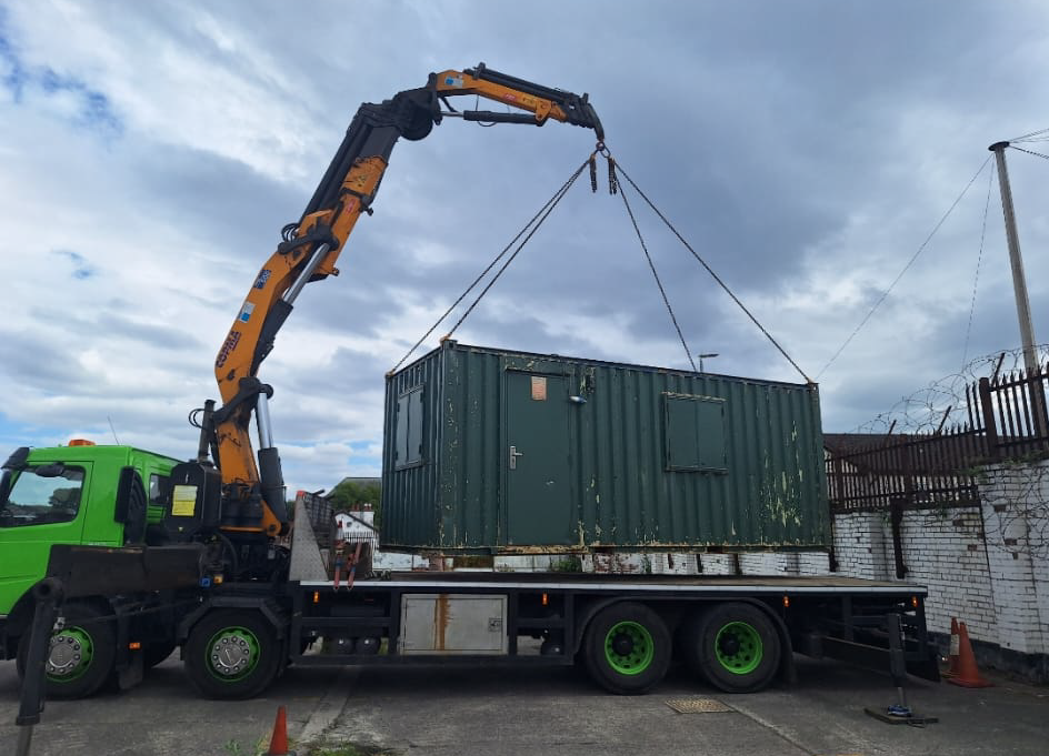 Affordable Crane Hire Lake District for Residential and Commercial Lifting Needs