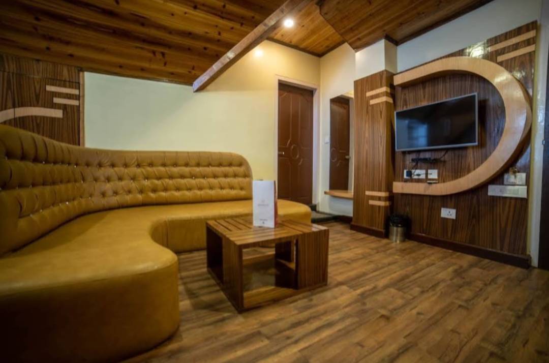 Top Hotels in Darjeeling with Kanchenjunga Views & Spa Retre