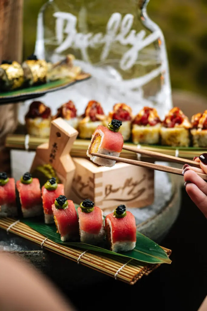 Sun, Sea & Savory Bites: A Guide to the Best Restaurants.