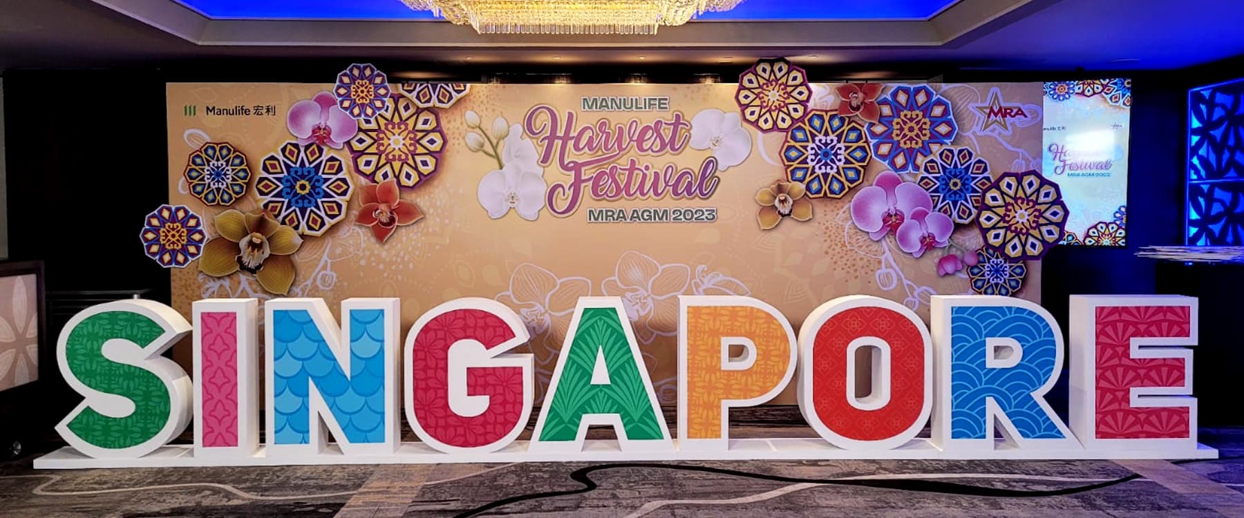 How Can a Custom Printed Backdrop Enhance Your Exhibition Bo