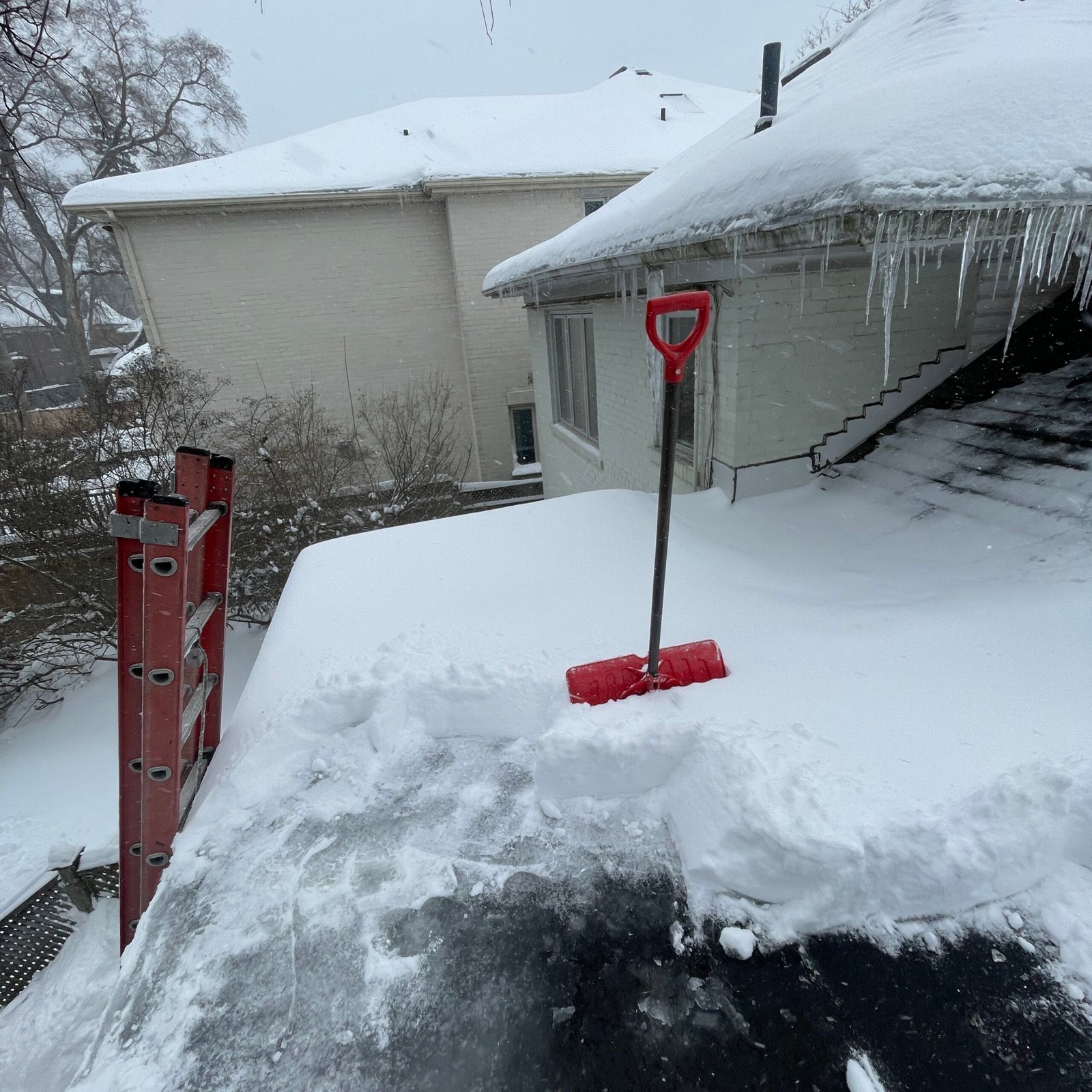 Keep Your Home Safe with Professional Roof Snow Cleaning