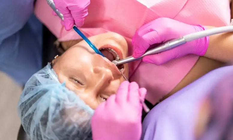 Expert Tooth Extraction Services at Afflux Dentistry
