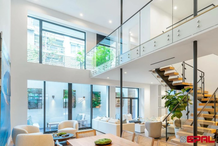 European Distribution of Vinyl & Aluminum Windows