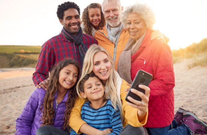 Best Health Insurance Plans for Super Visa Parents Over 70