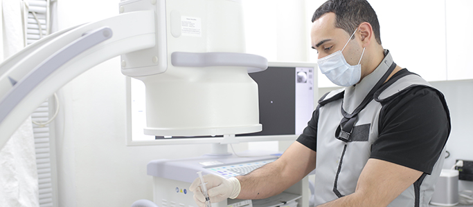 Why Should You Choose a Woodland Back Pain Specialist for Effective Treatment?
