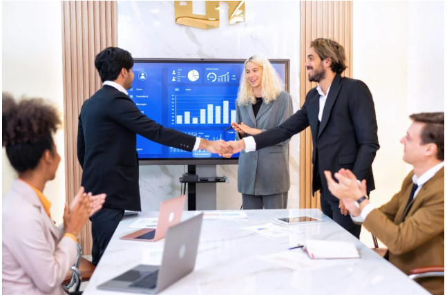 How Local Canadian Businesses Are Winning Big with Digital