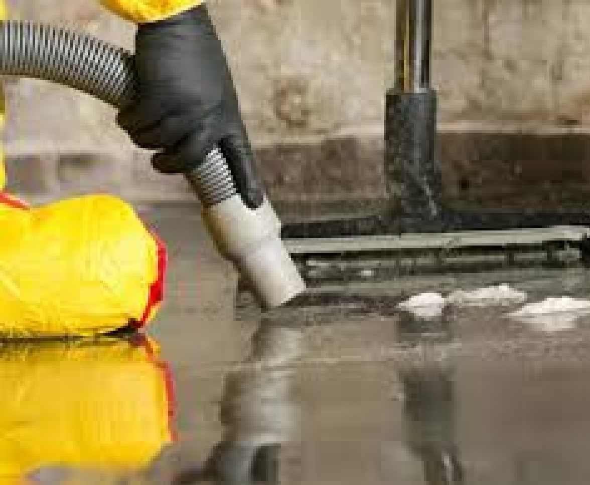 How Quickly Can an Emergency Sewage Cleanup Service Resolve the Problem?