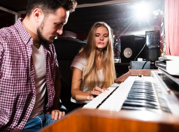 đ Online vs. In-Person Piano Classes in New York: Whatâs Be