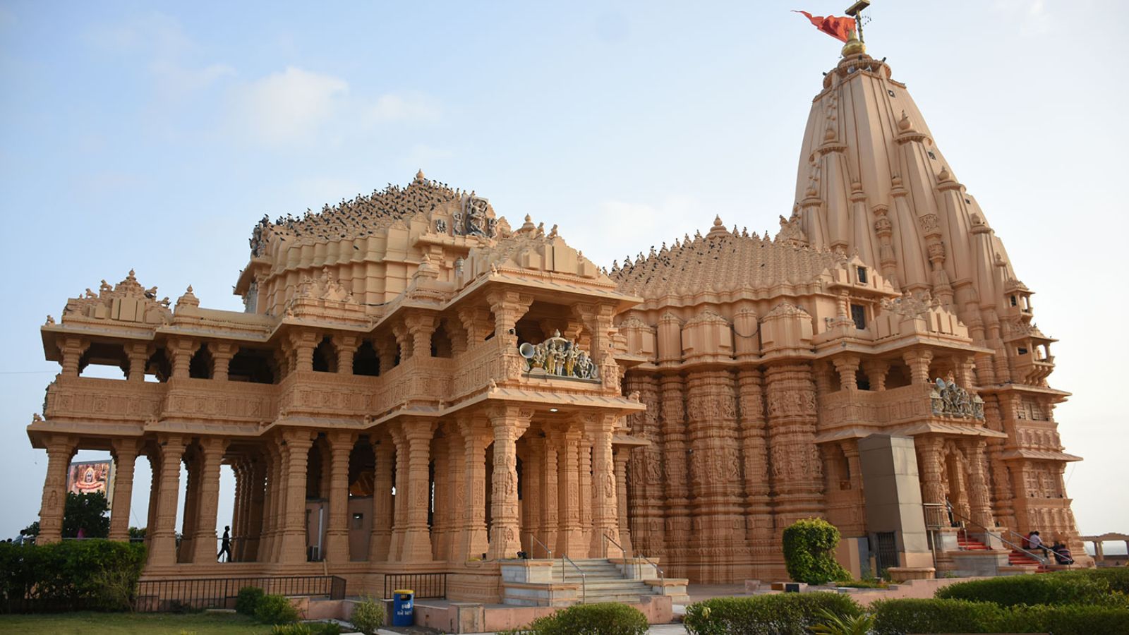 Somnath to Dwarka Distance: Travel Guide & Route Details