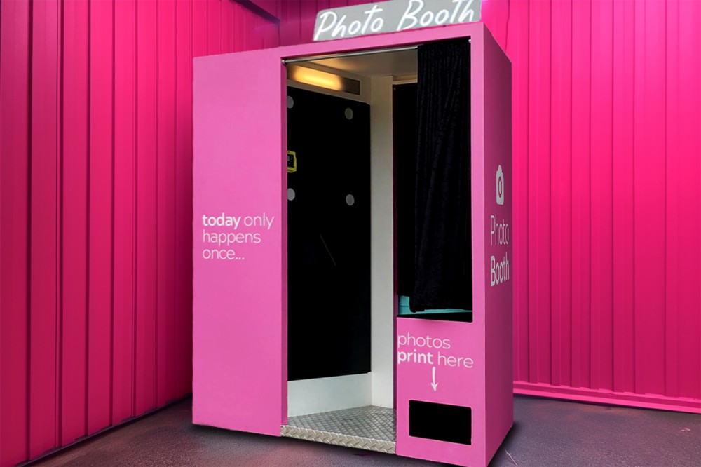 From Start to Snap: What Happens Inside a Modern Photo Booth